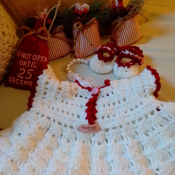Baby's 1st Christmas dress and Mary Janes - Picture 6 of 9